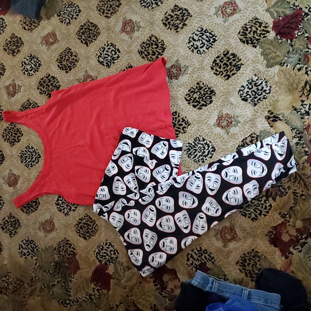 Outfit (shirt&leggings)